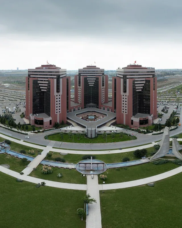 İstanbul Dünya Ticaret Merkezi · Volka Makina'nın merkez ofisinin bulunduğu kompleks